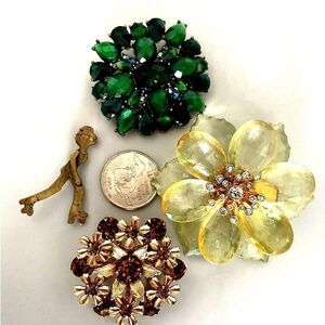 Lot of 4 Estate Rhinestone Floral Skater Brooch Pins Green‎ Amber Yellow Gold